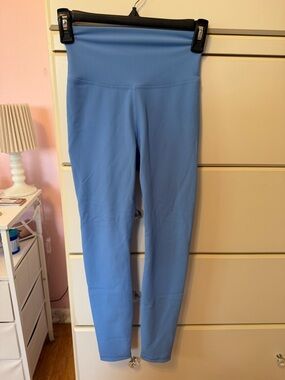 High-Waist Light Blue Leggings